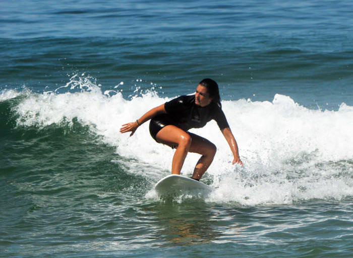 Mãe e filha surfistas - foto 3